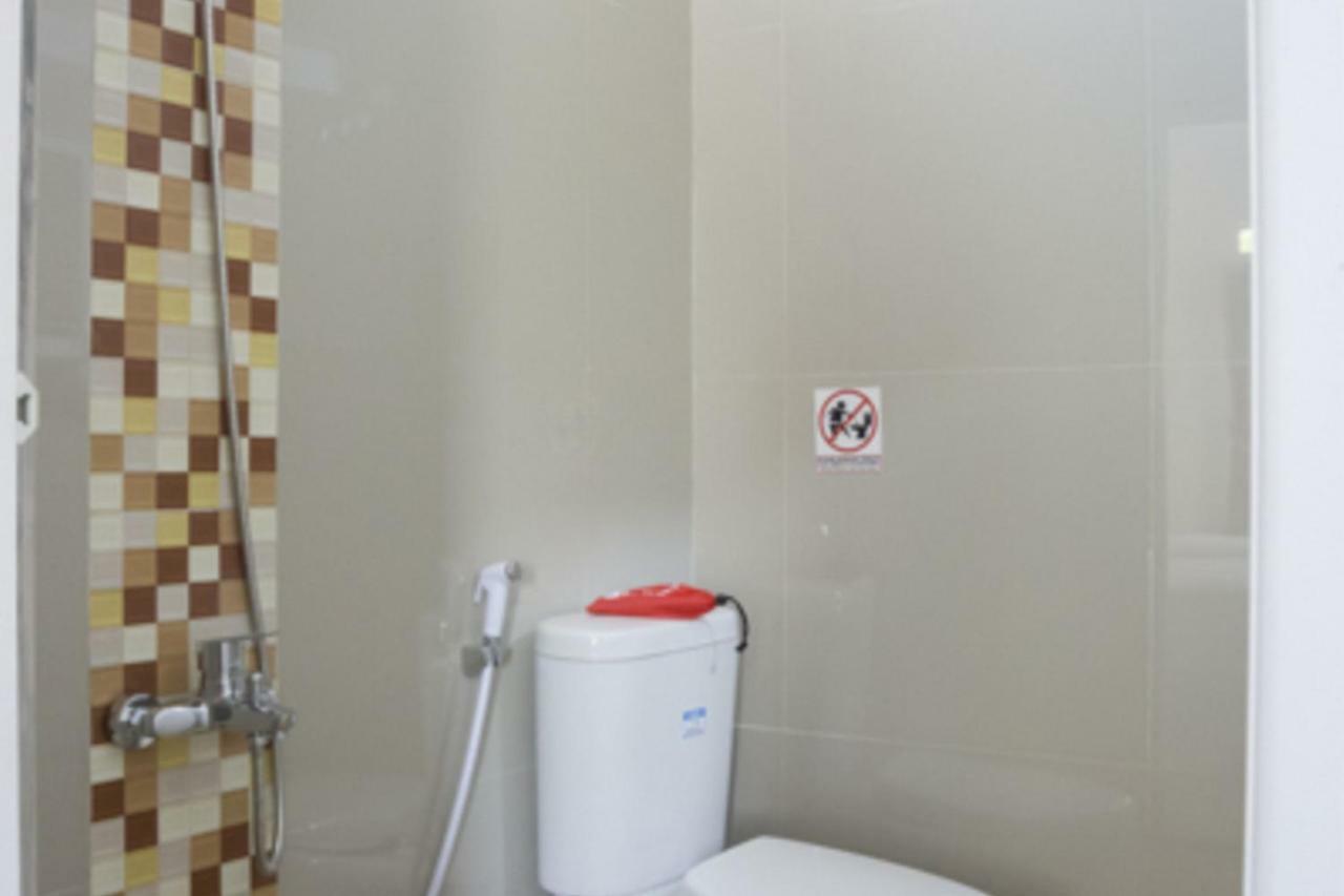 Reddoorz Syariah Near Taman Pelangi Monjali Melati Exterior foto
