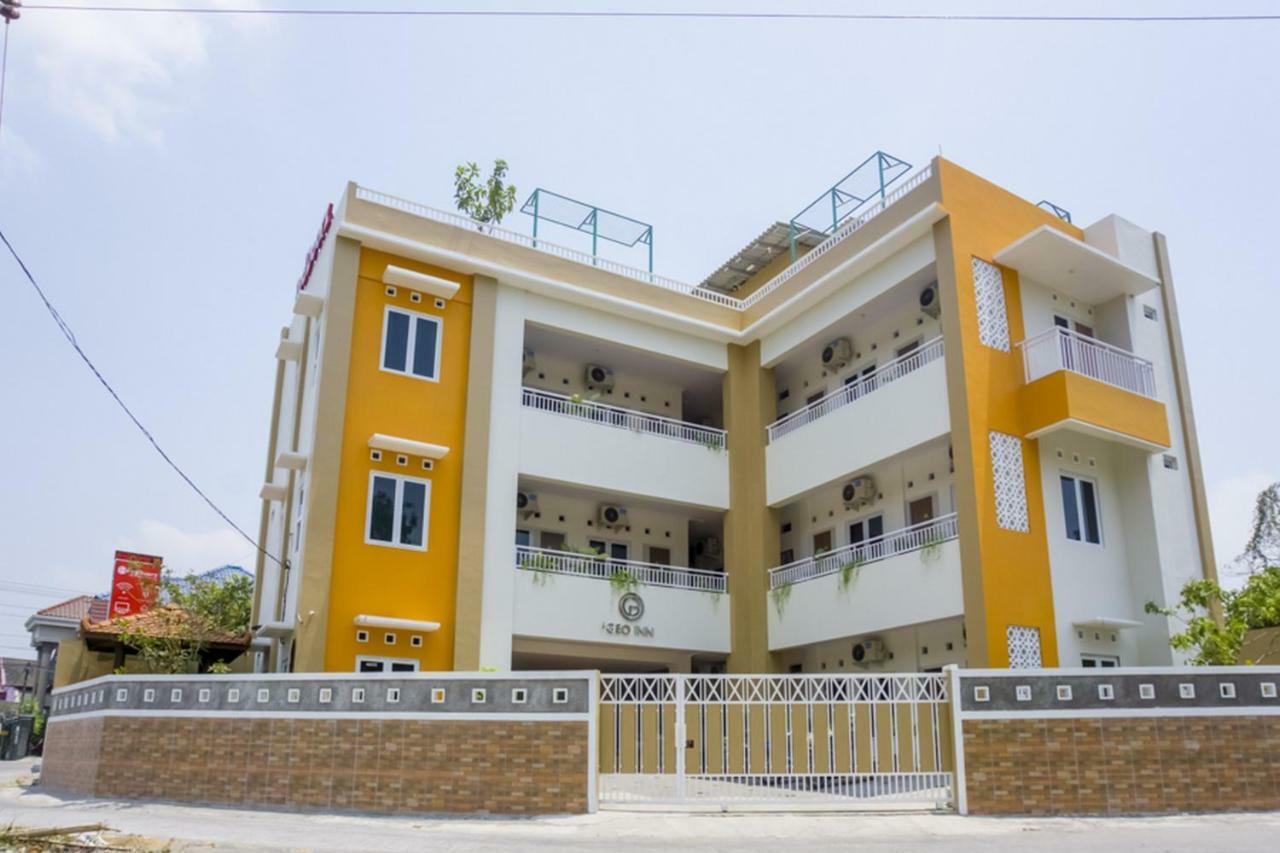 Reddoorz Syariah Near Taman Pelangi Monjali Melati Exterior foto
